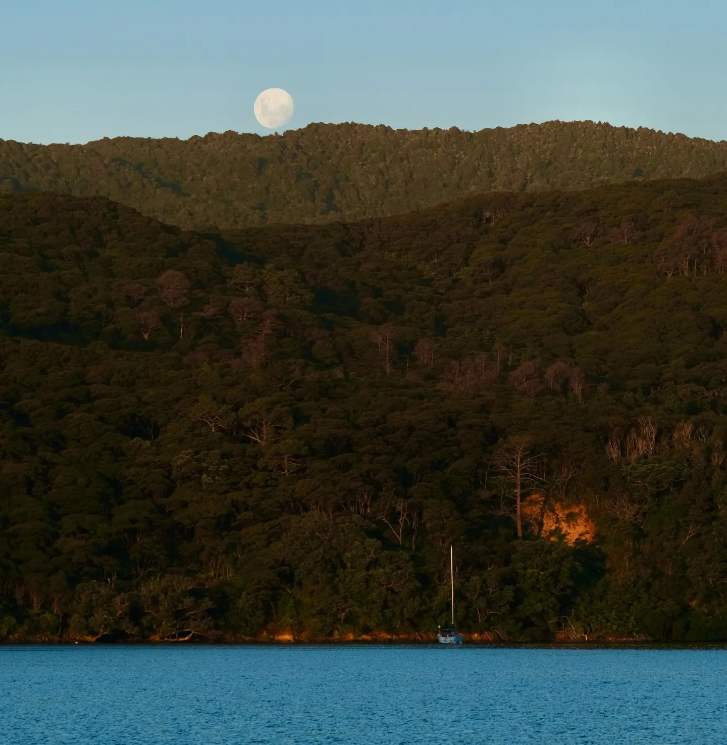 A stunning anchorage moonrise on Great Barrier Island. A stunning anchorage moonrise on Great Barrier Island.