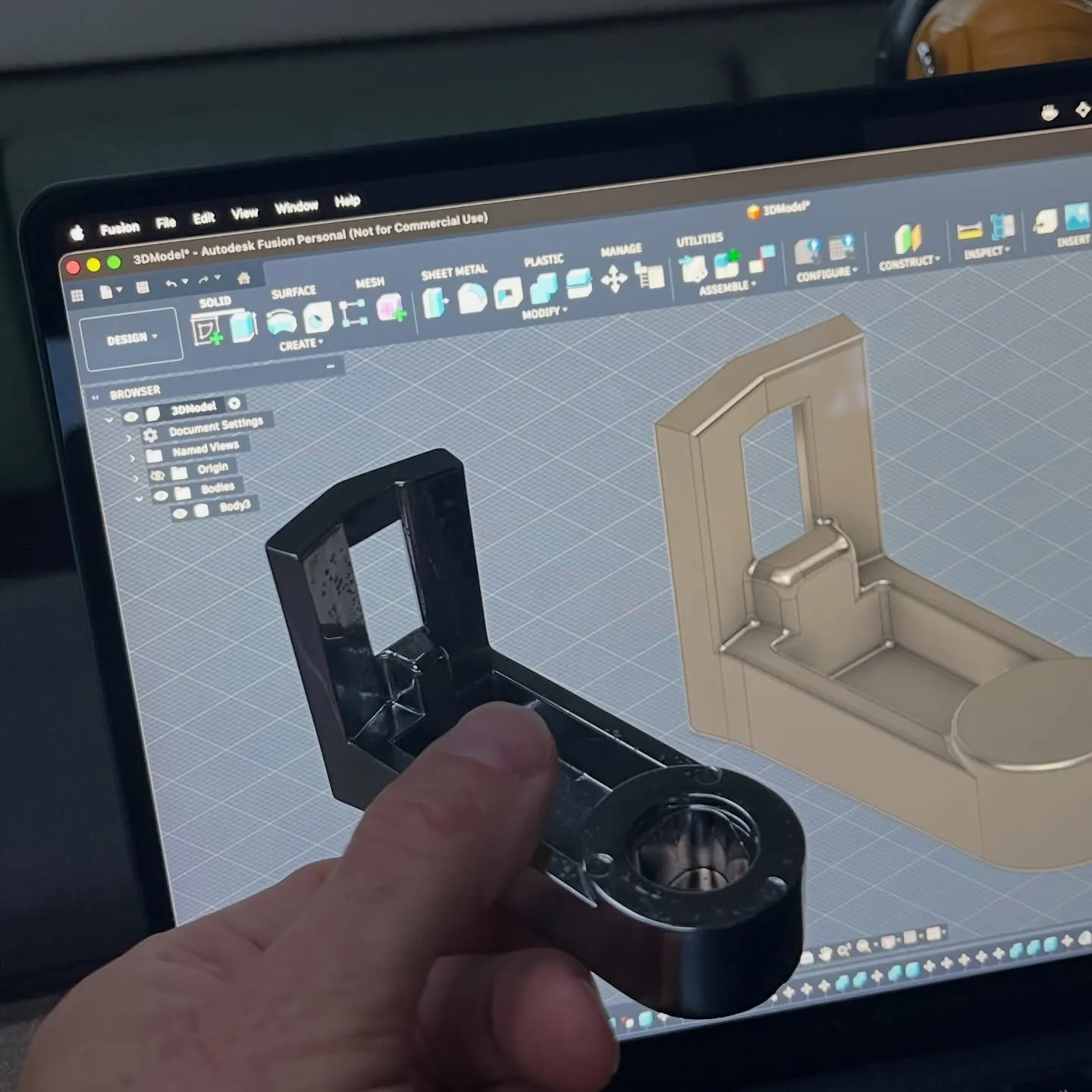 Our new 3D-printed throttle handle. Our new 3D-printed throttle handle.