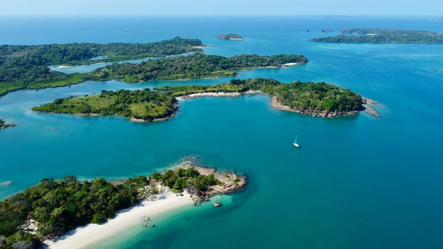 Isla Bayoneta, Las Perlas. Isla Bayoneta, Las Perlas.