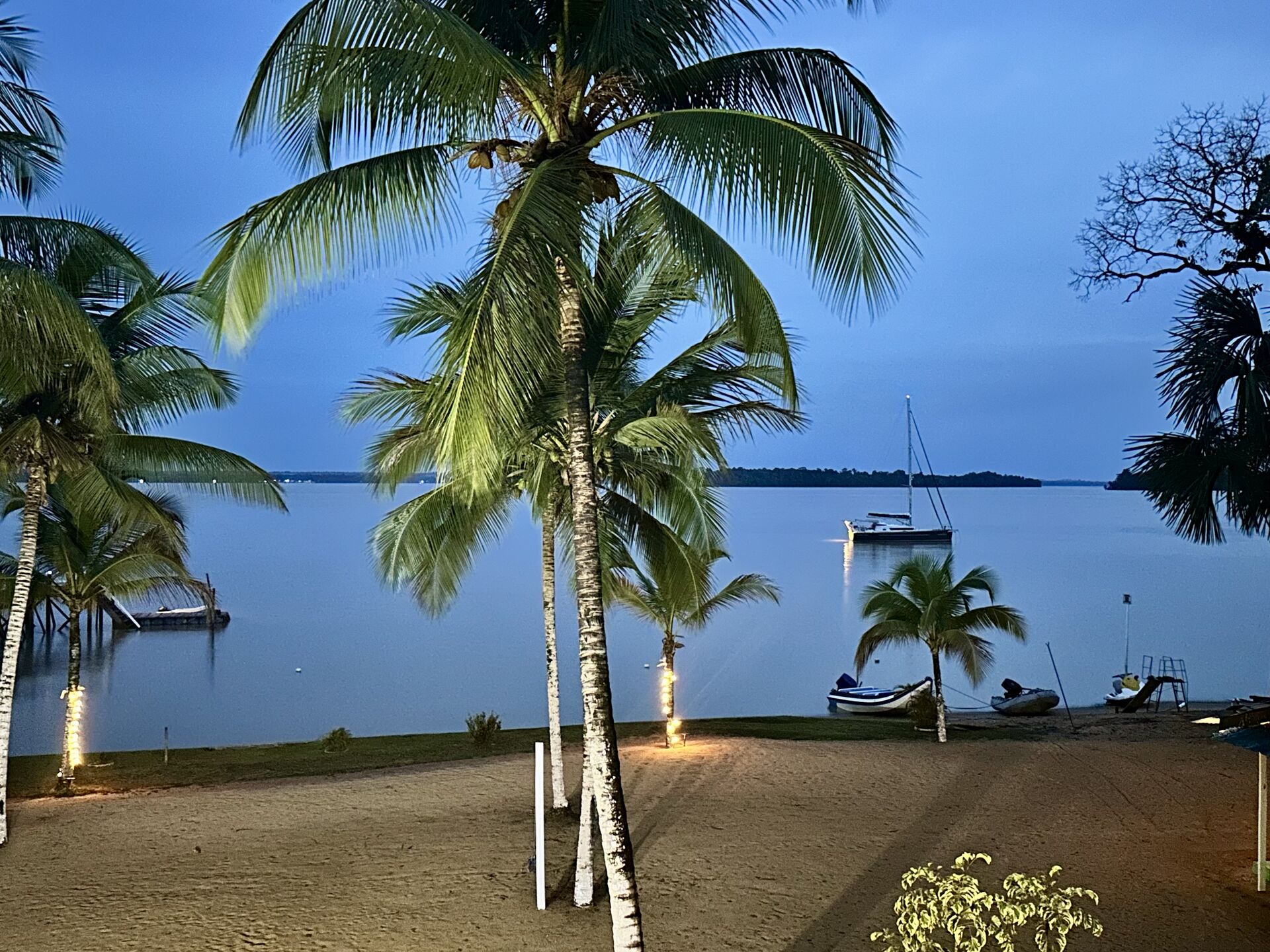 Scout anchored next to the Hurakabra River Resort.