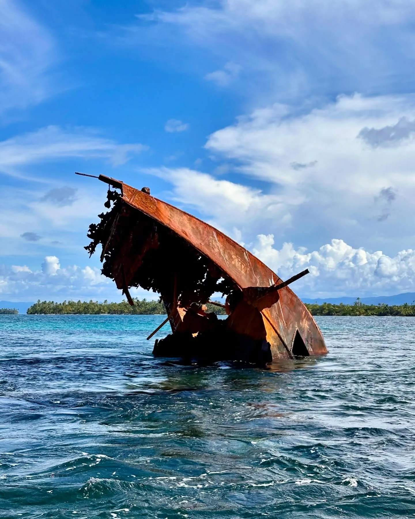 A dinghy trip to a forlorn old wreck on the reef. A dinghy trip to a forlorn old wreck on the reef.
