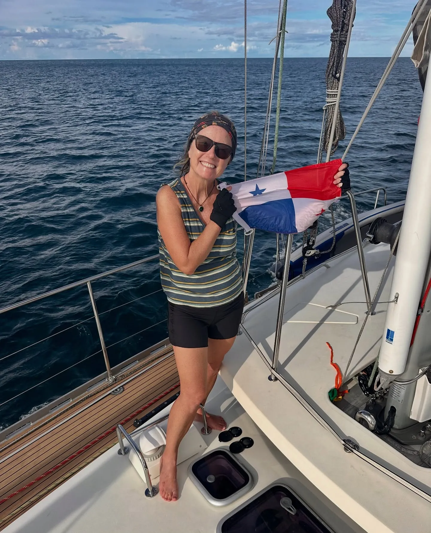 Farewell San Blas, and switching flags to Panama. Farewell San Blas, and switching flags to Panama.