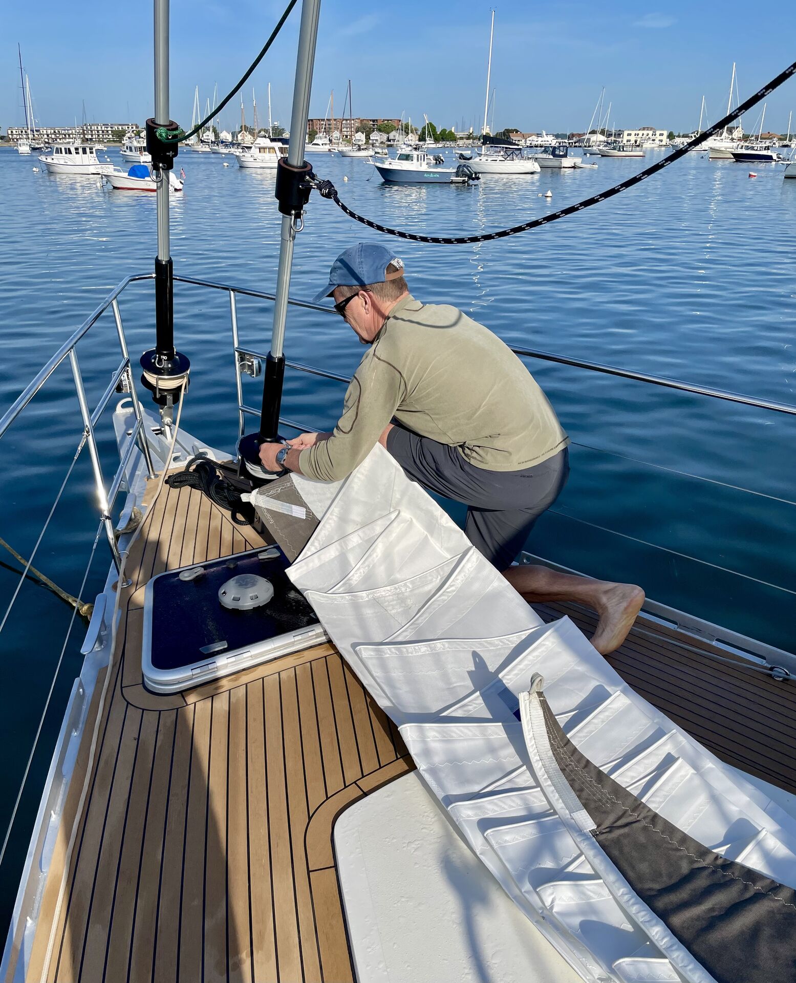 Mounting the staysail.